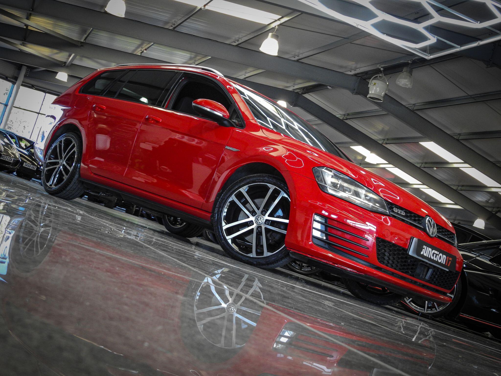 Volkswagen Golf view 2