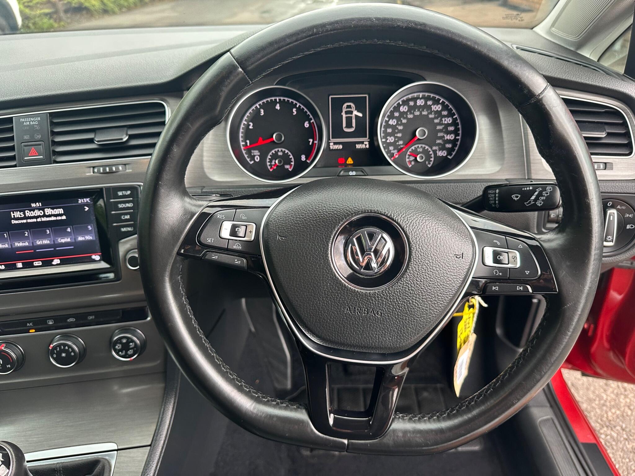 Volkswagen Golf view 40
