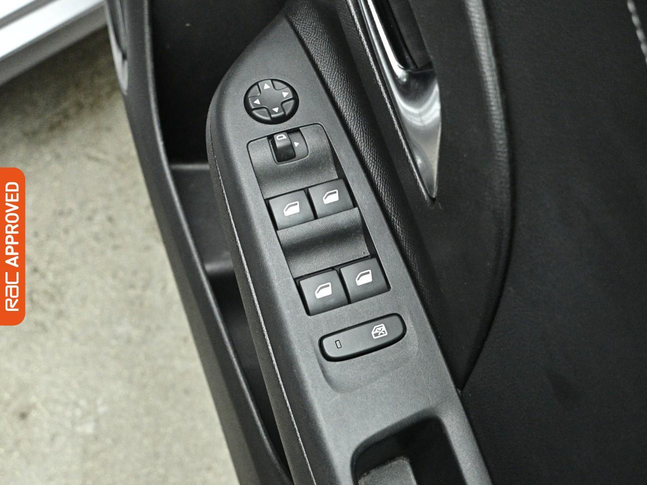 Vauxhall Corsa view 25