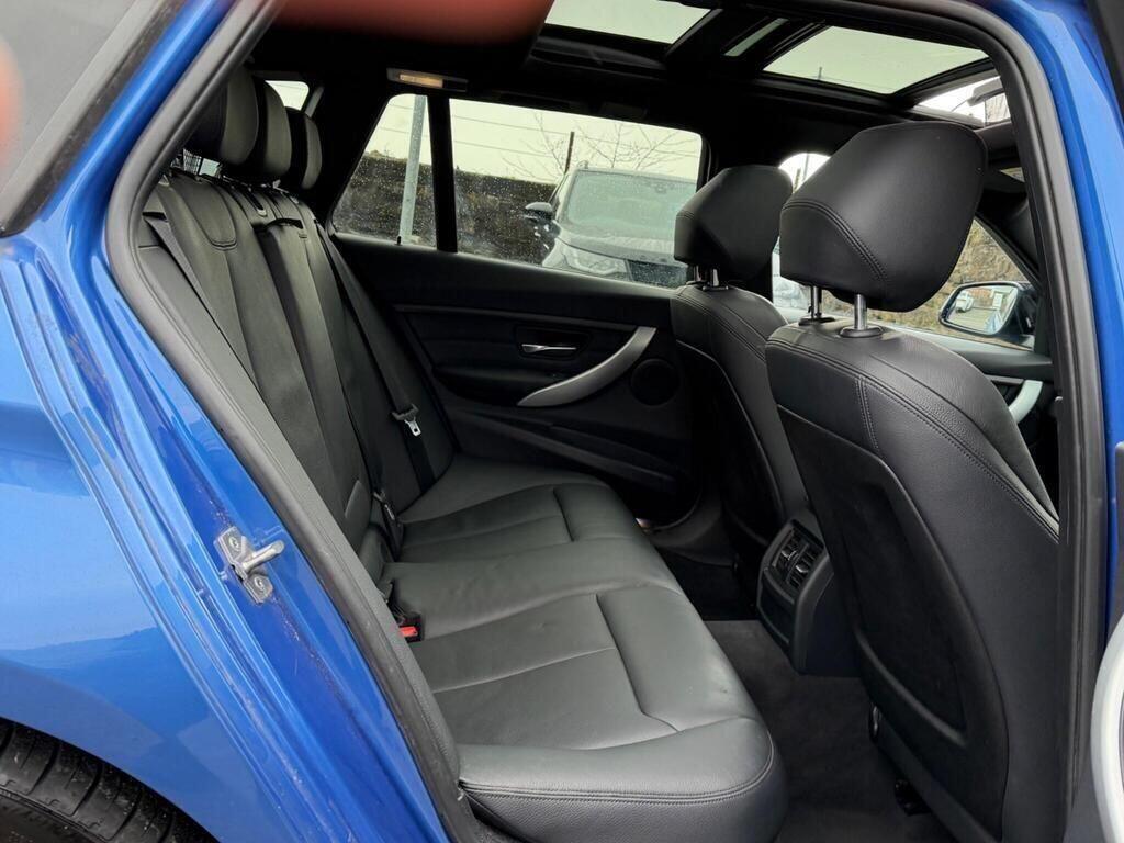 BMW 3 Series view 22
