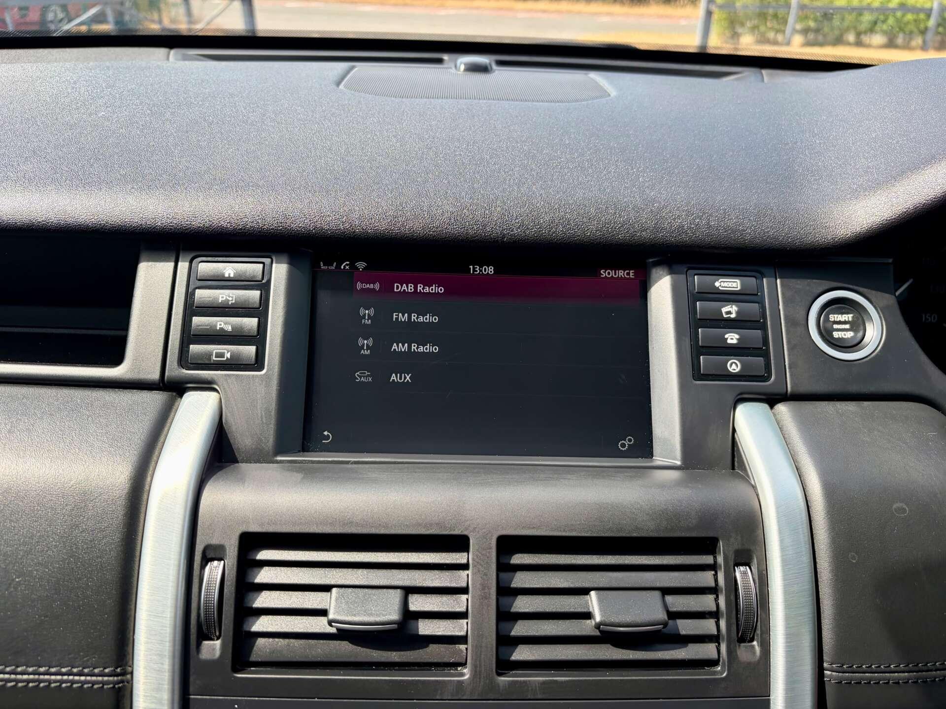 Land Rover Discovery Sport view 47
