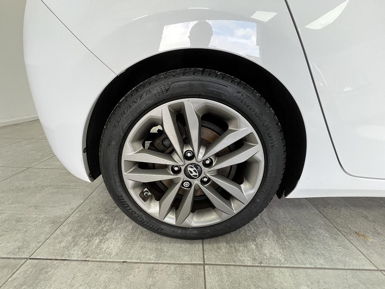 Hyundai i30 view 21