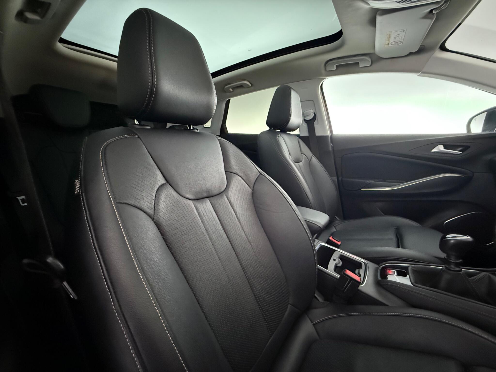 Vauxhall Grandland X view 28