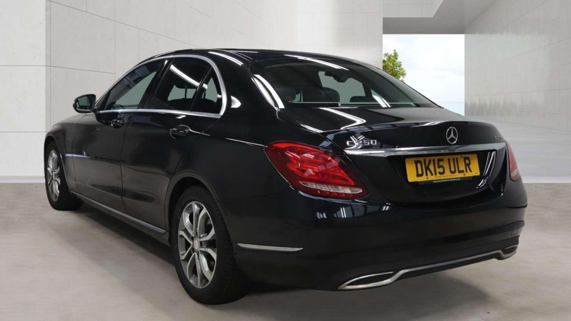 Mercedes-Benz C Class view 3