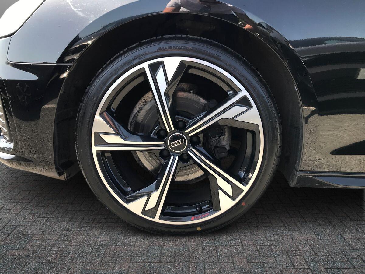 Audi A4 view 12