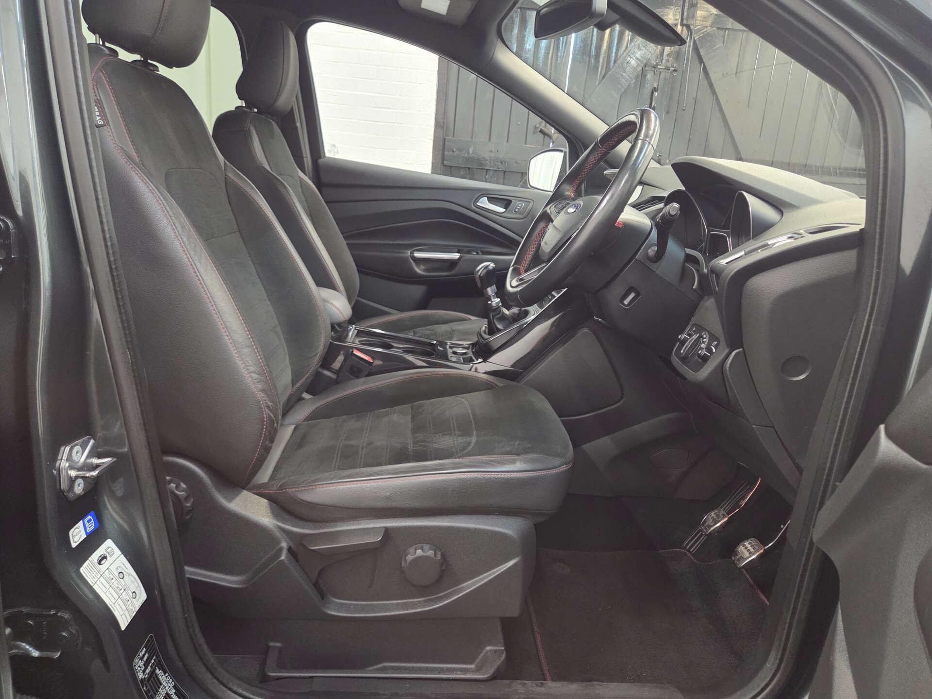 Ford Kuga view 8