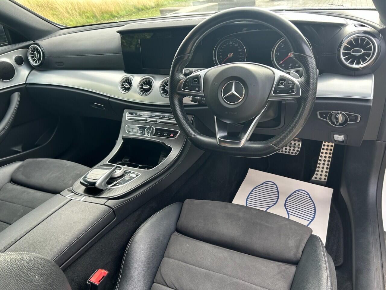 Mercedes-Benz E-Class view 3