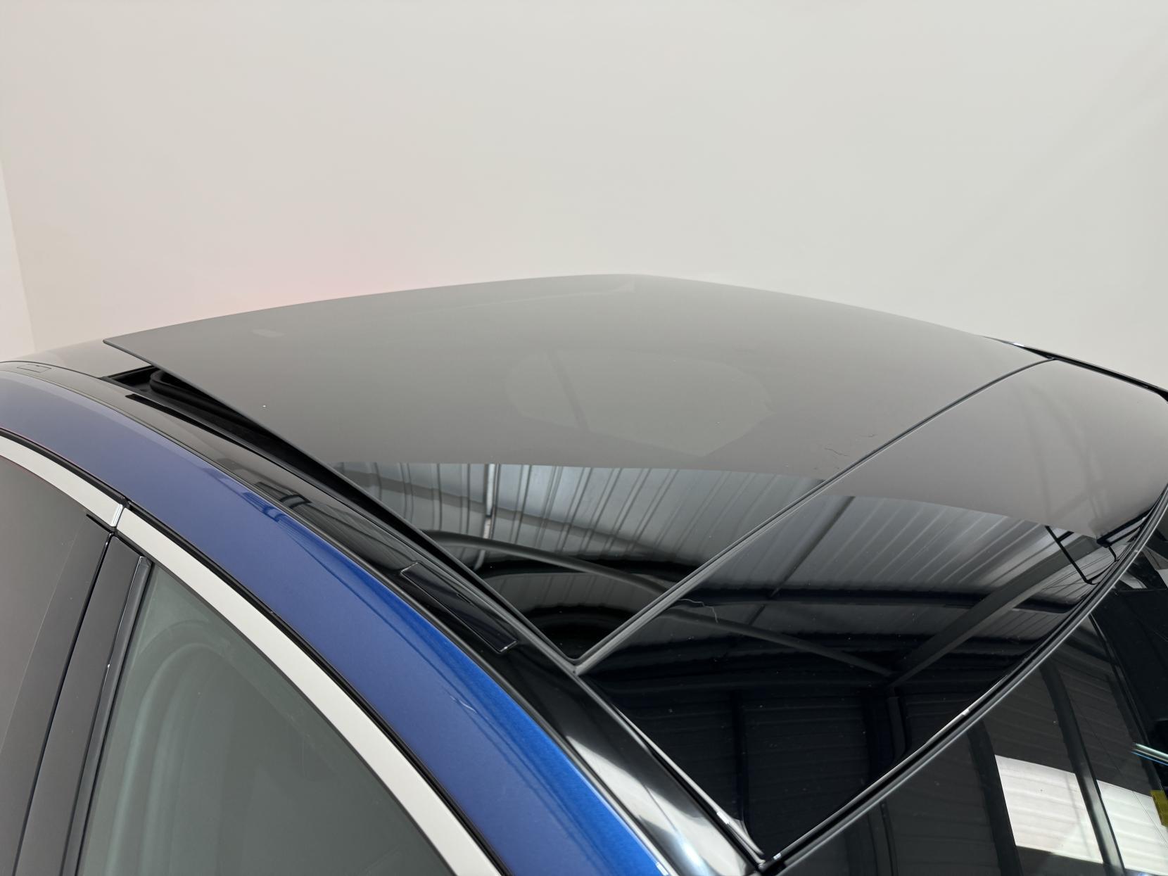 Mercedes-Benz C Class view 2