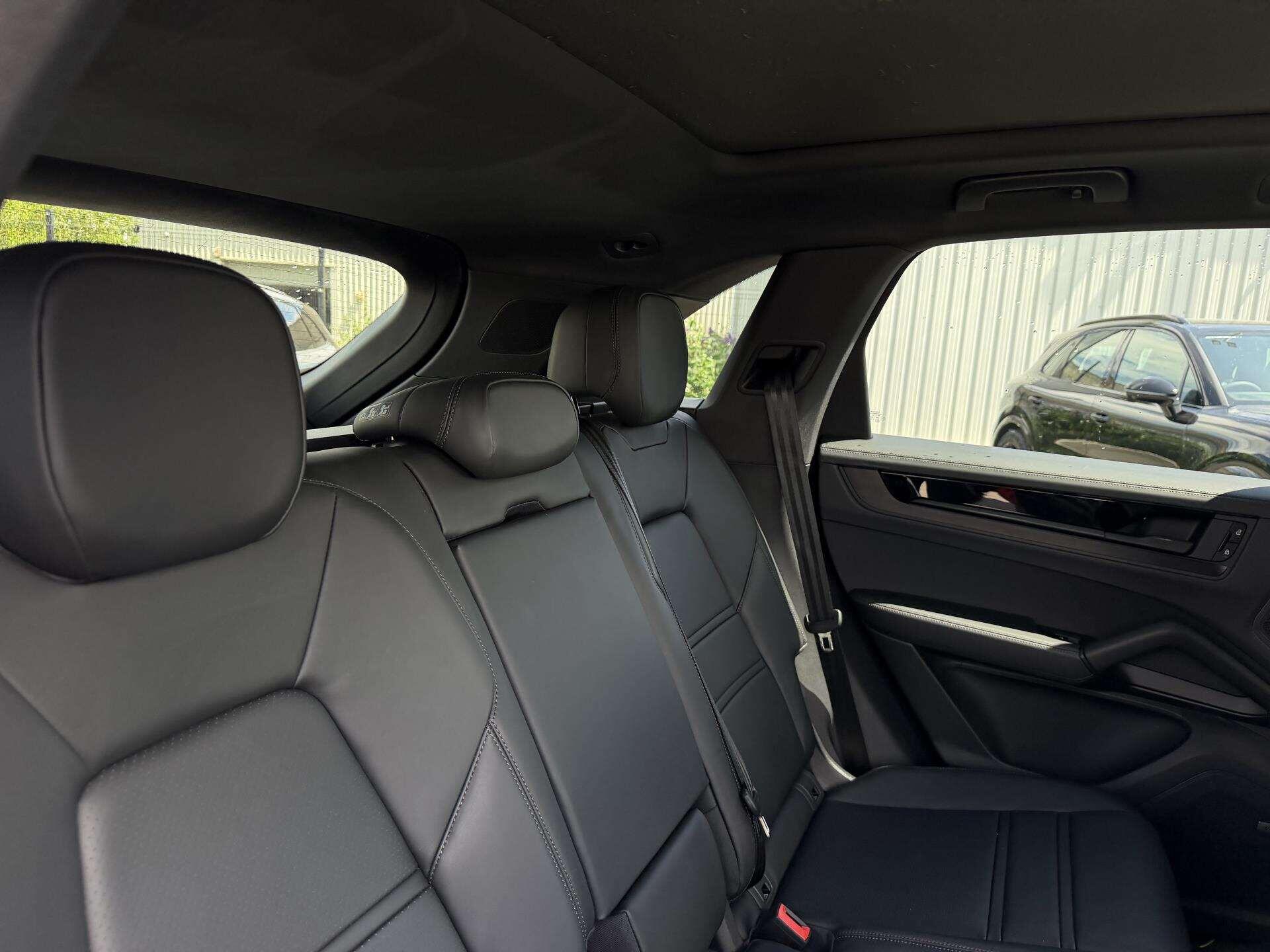 Porsche Cayenne view 16