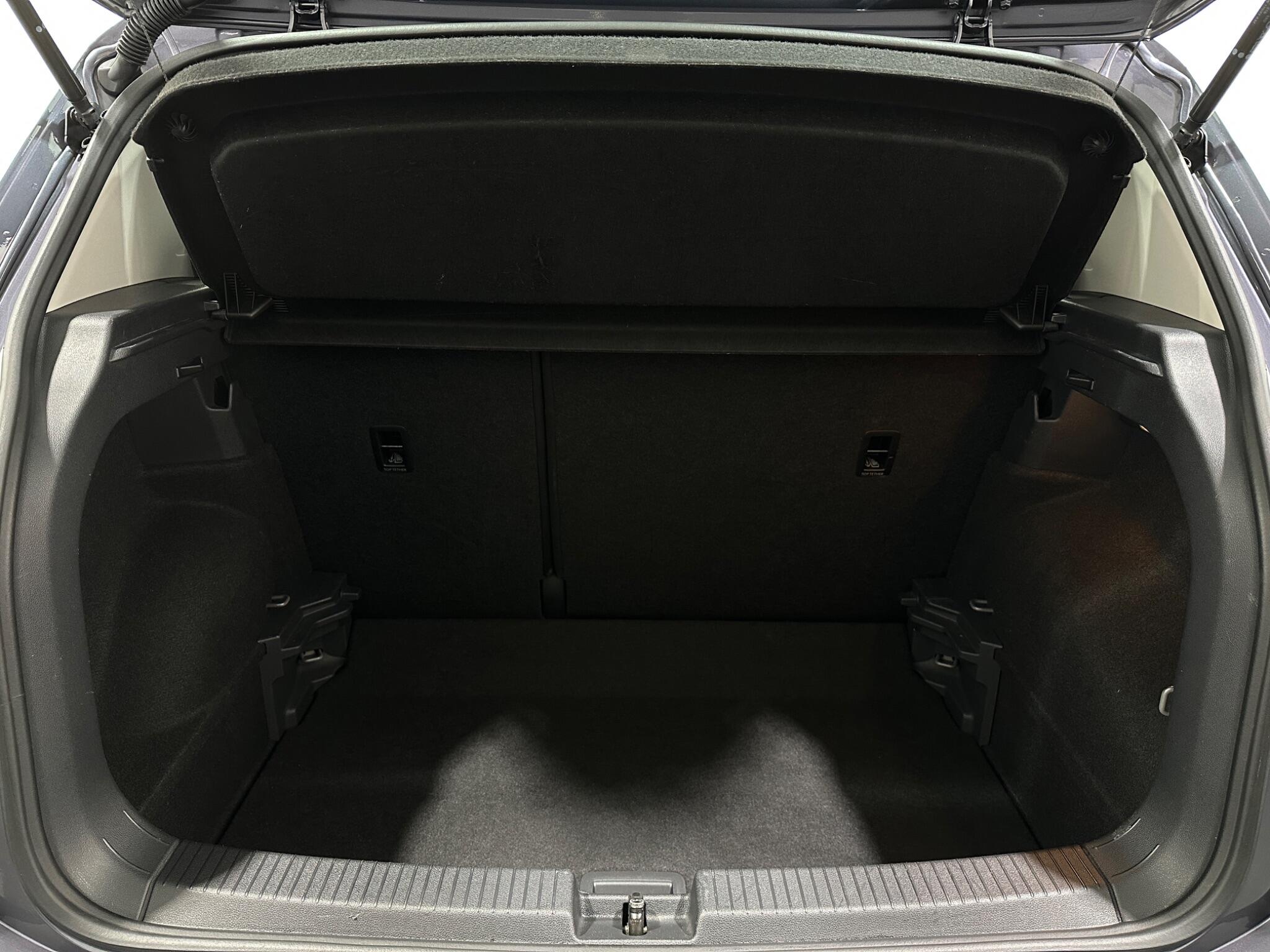 Volkswagen T-Cross view 46
