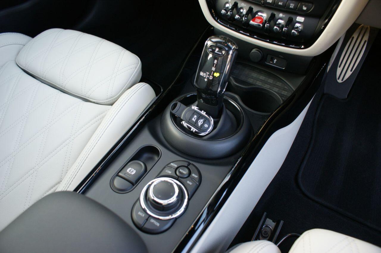 Mini Clubman view 58
