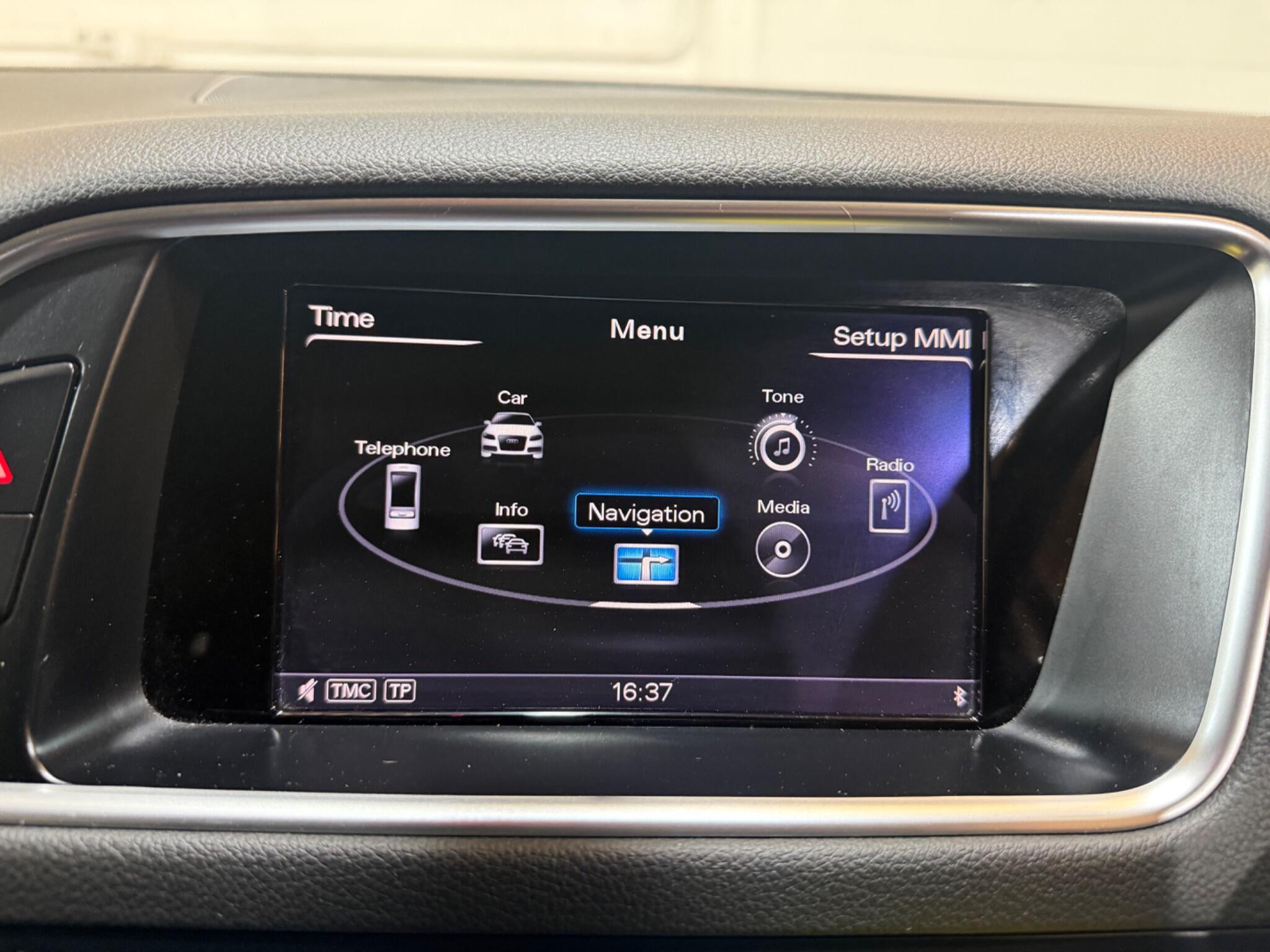 Audi SQ5 view 21