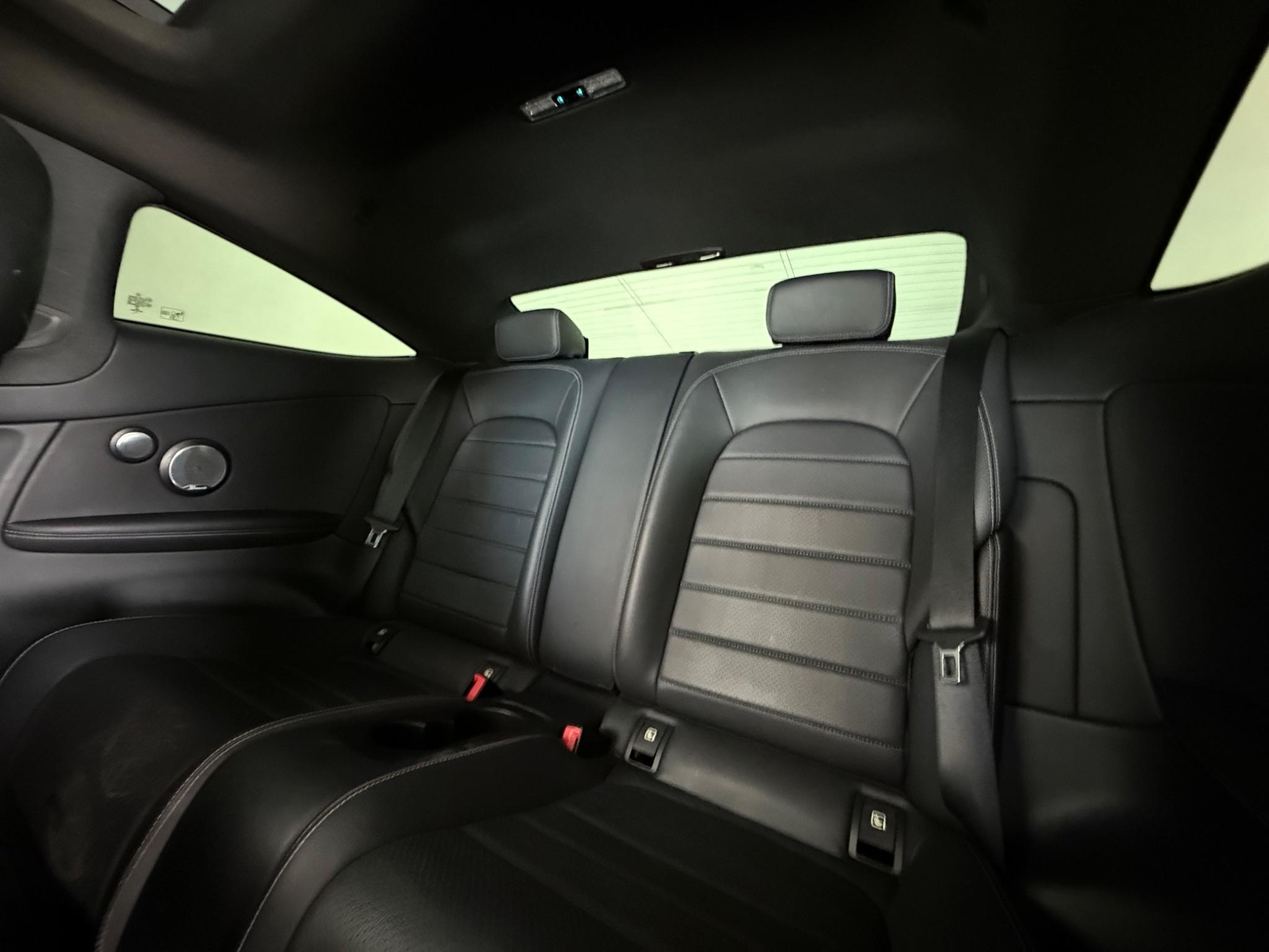 Mercedes-Benz C-Class view 35