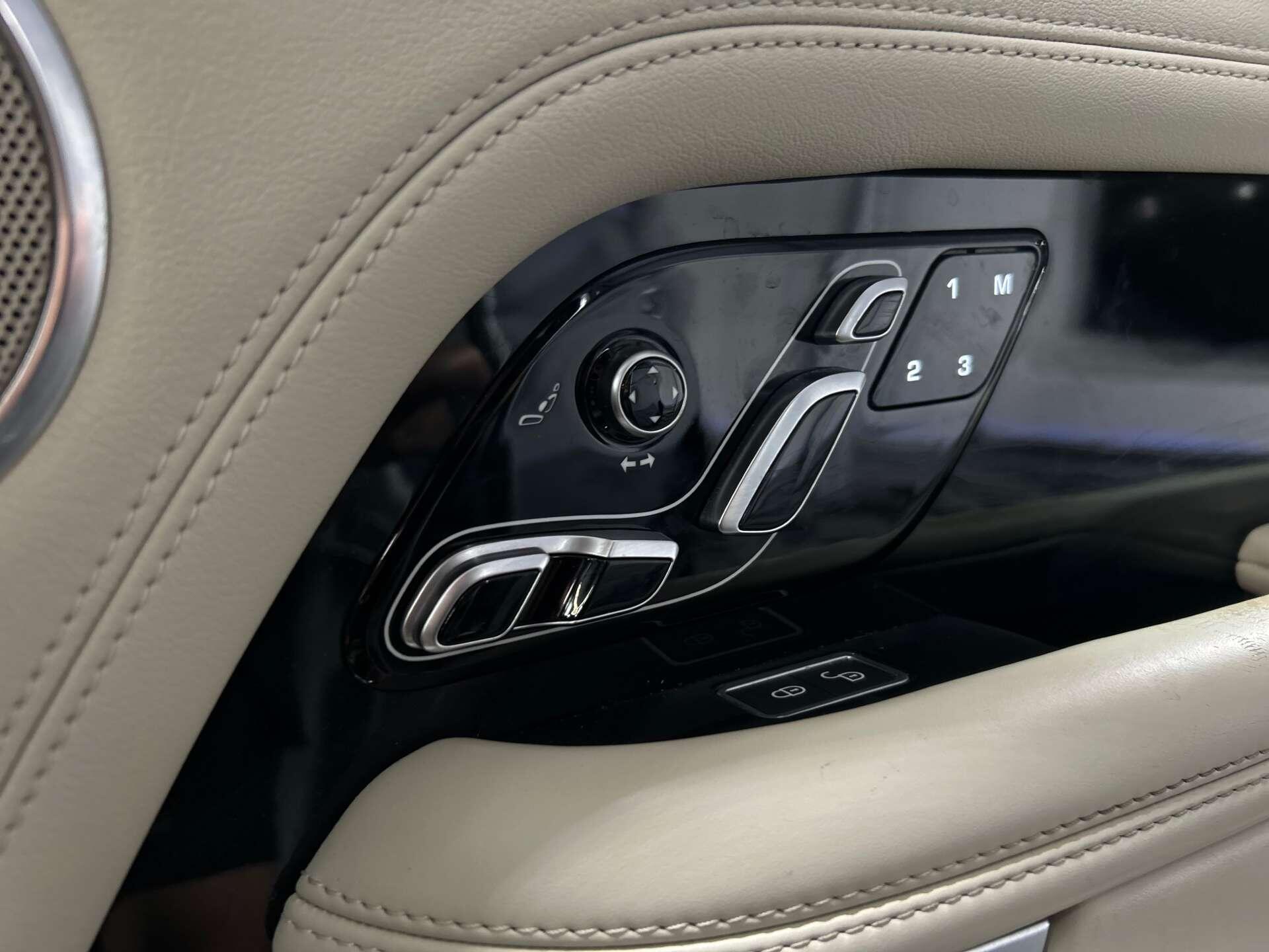 Land Rover Range Rover view 26