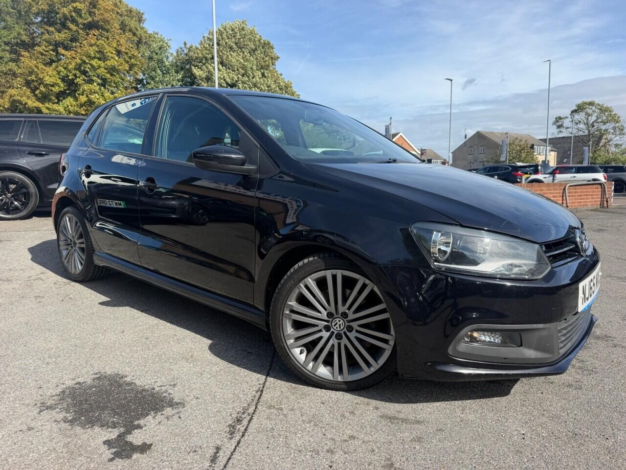 Volkswagen Polo view 11