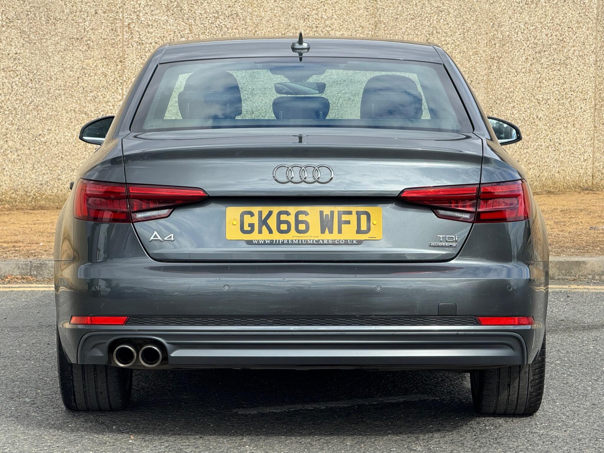 Audi A4 view 35