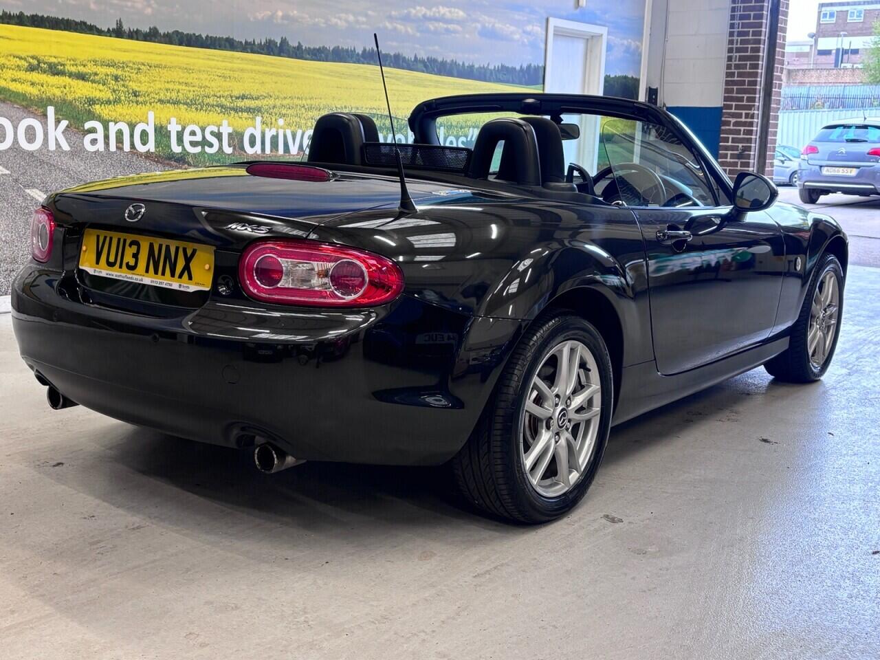 Mazda MX-5 view 5