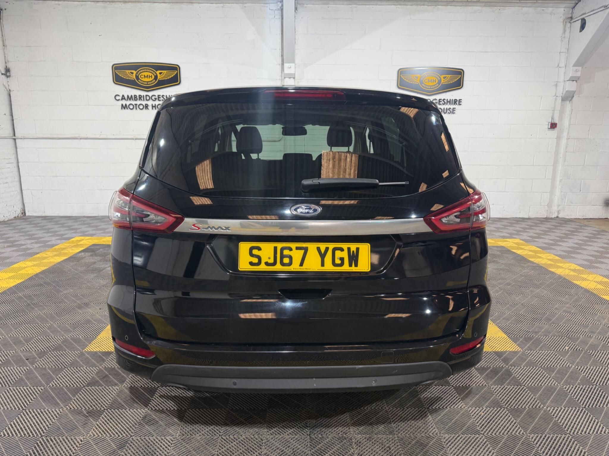 Ford S-Max view 12
