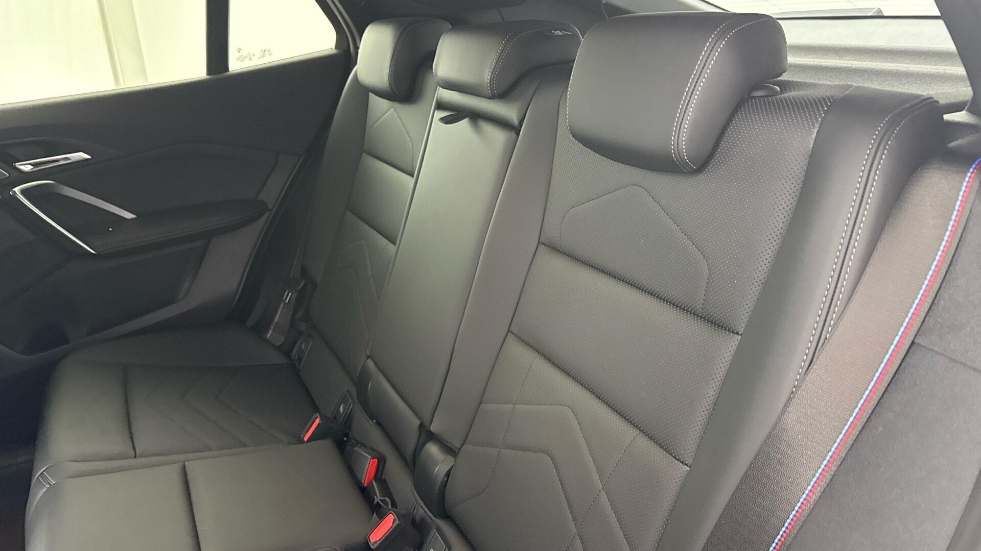 BMW Ix2 view 12