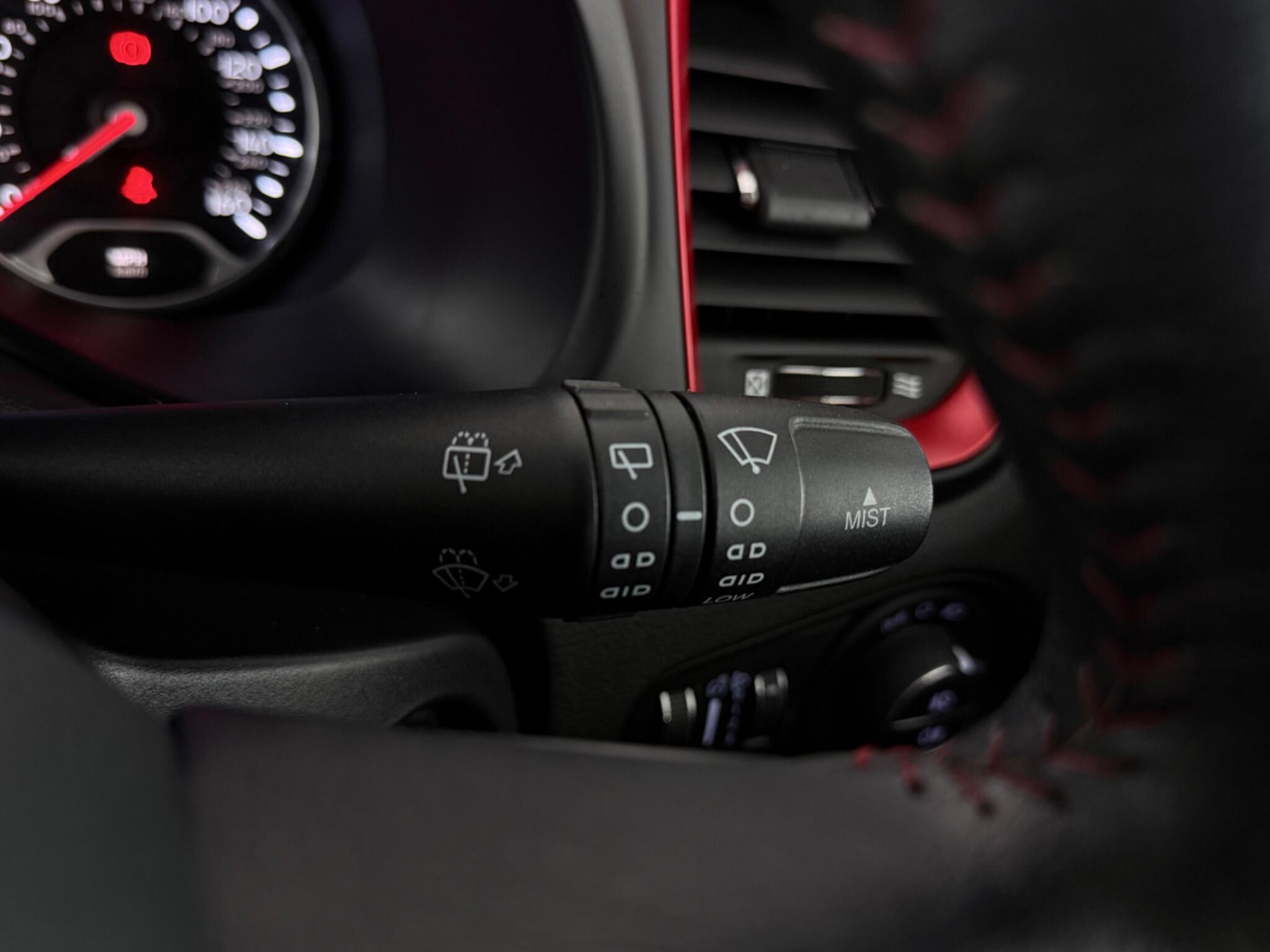 Jeep Renegade view 16