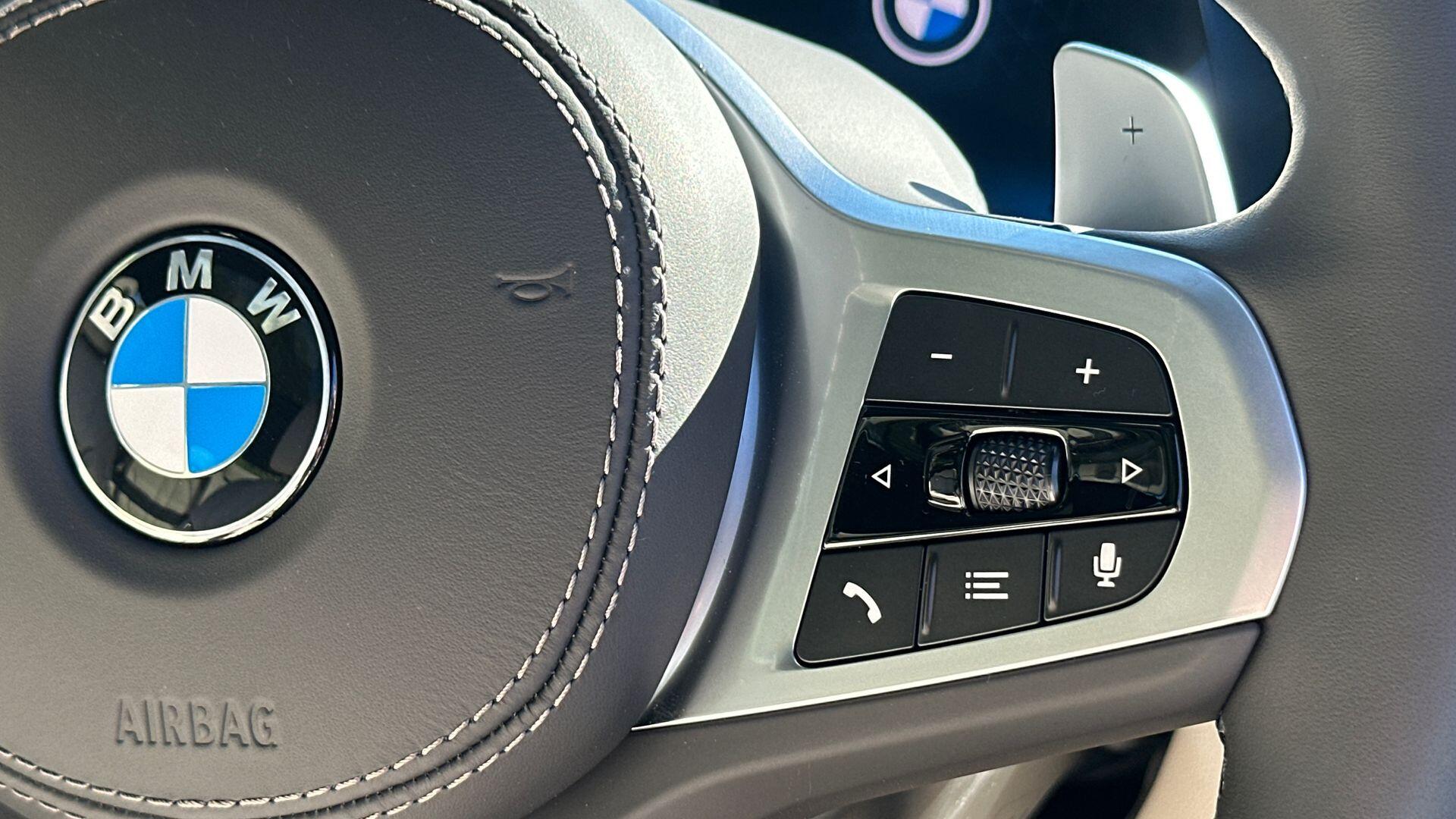 BMW X5 view 18