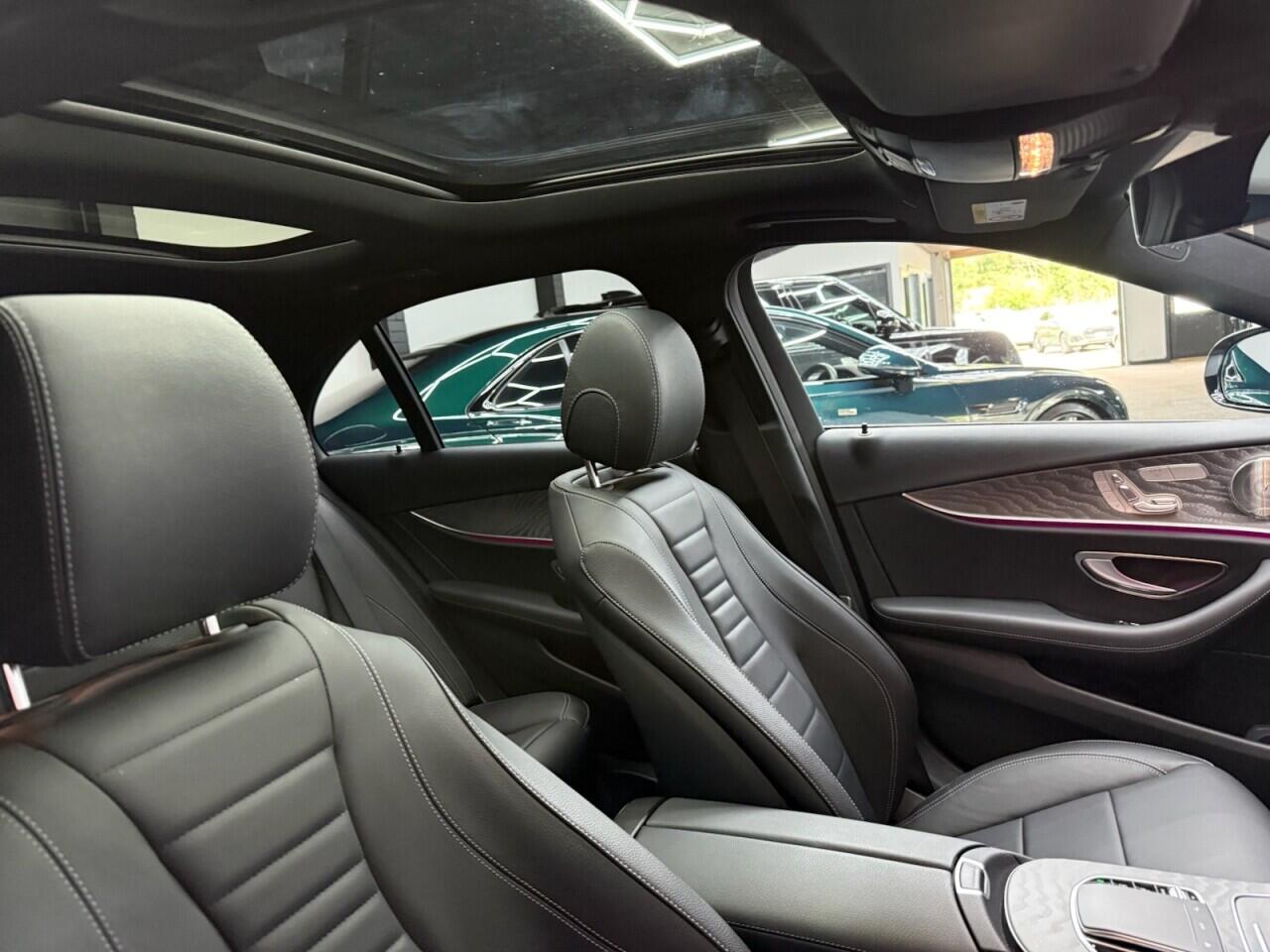 Mercedes-Benz E-Class view 42
