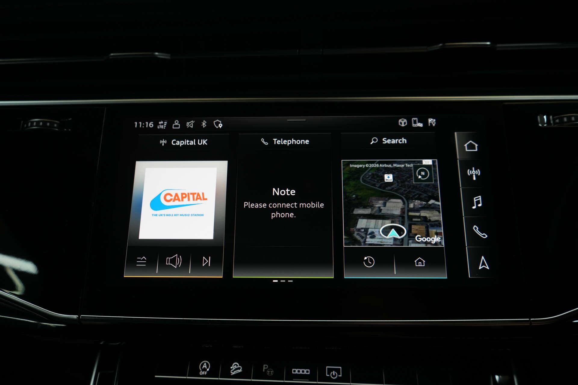 Audi Q8 view 29