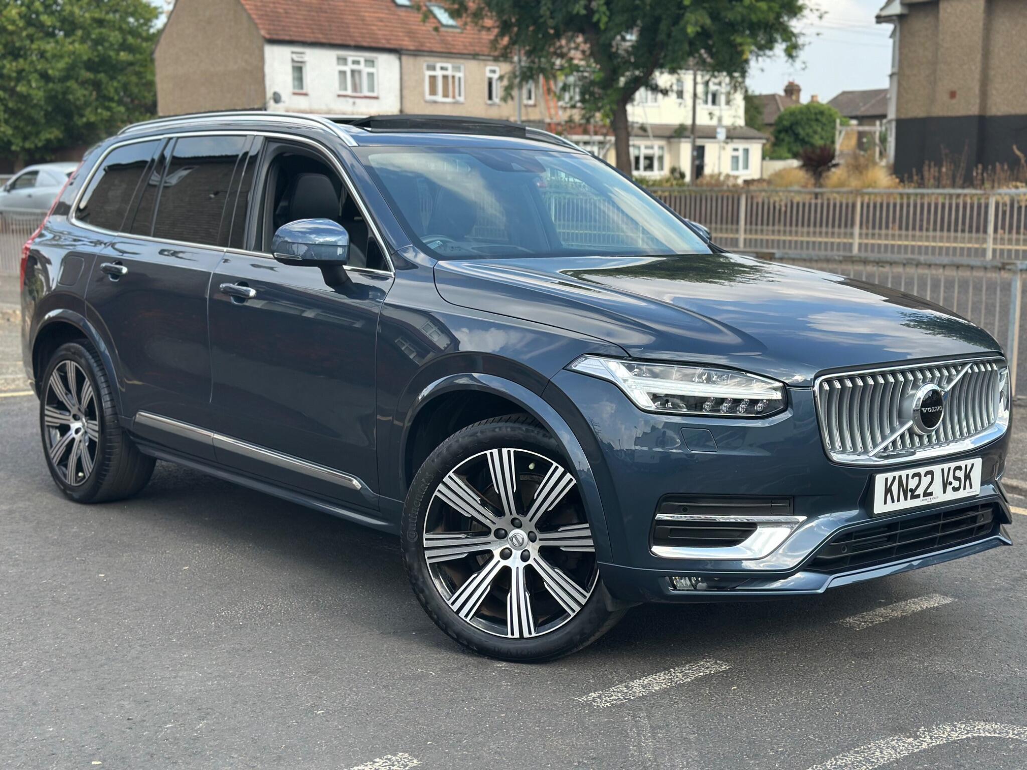 2022 Volvo XC90 in Blue for sale
