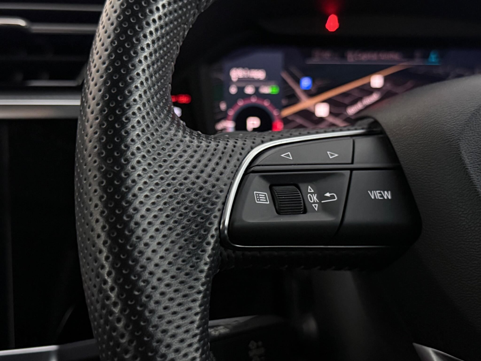 Audi Q3 view 17