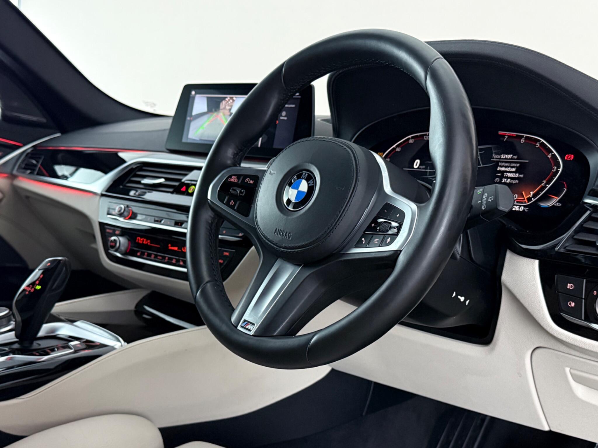 BMW 5 Series view 3