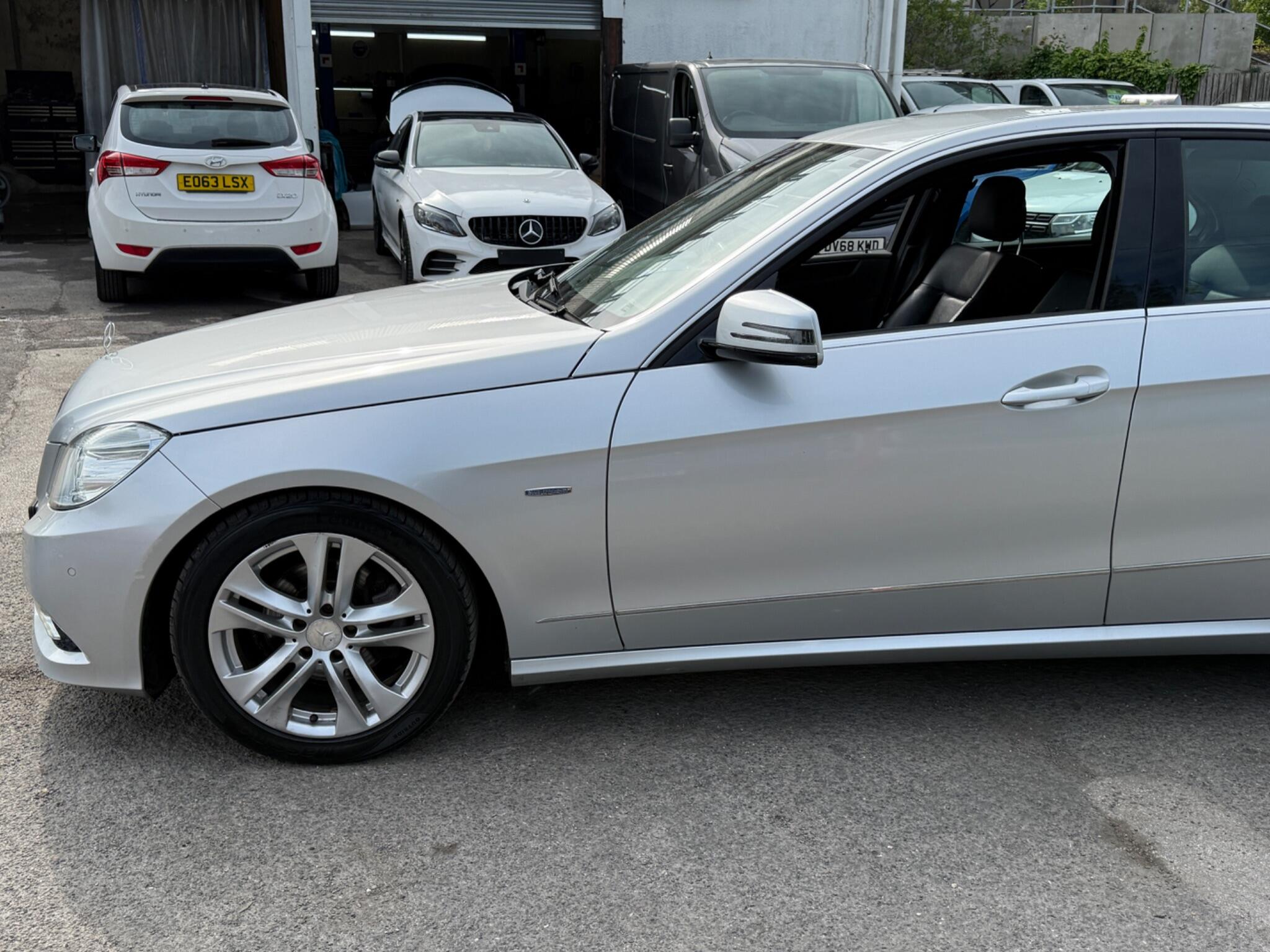 Mercedes-Benz E Class - Image 12