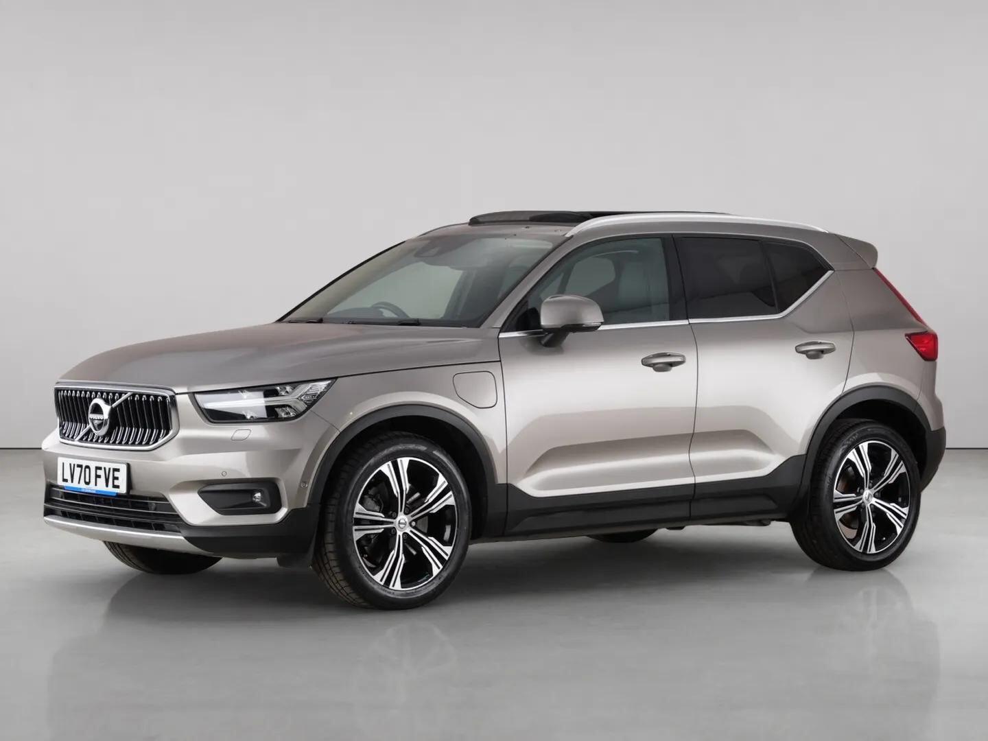 Volvo XC40 view 2