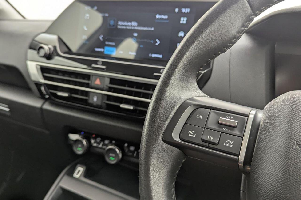 Citroen C4 view 15