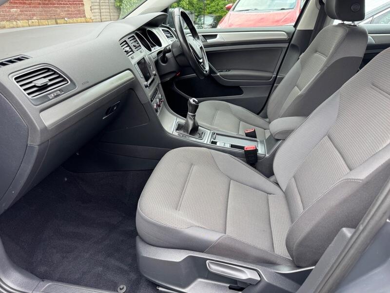 Volkswagen Golf view 16