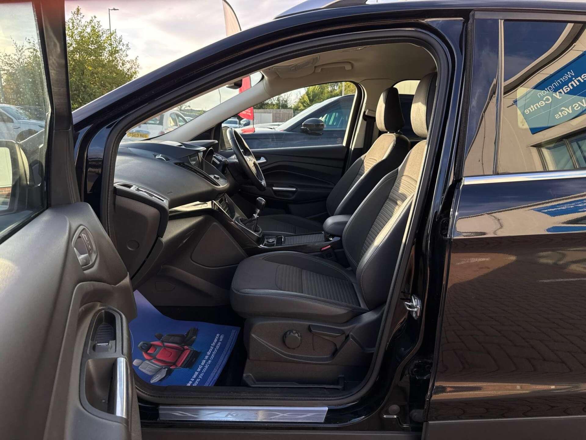 Ford Kuga view 76