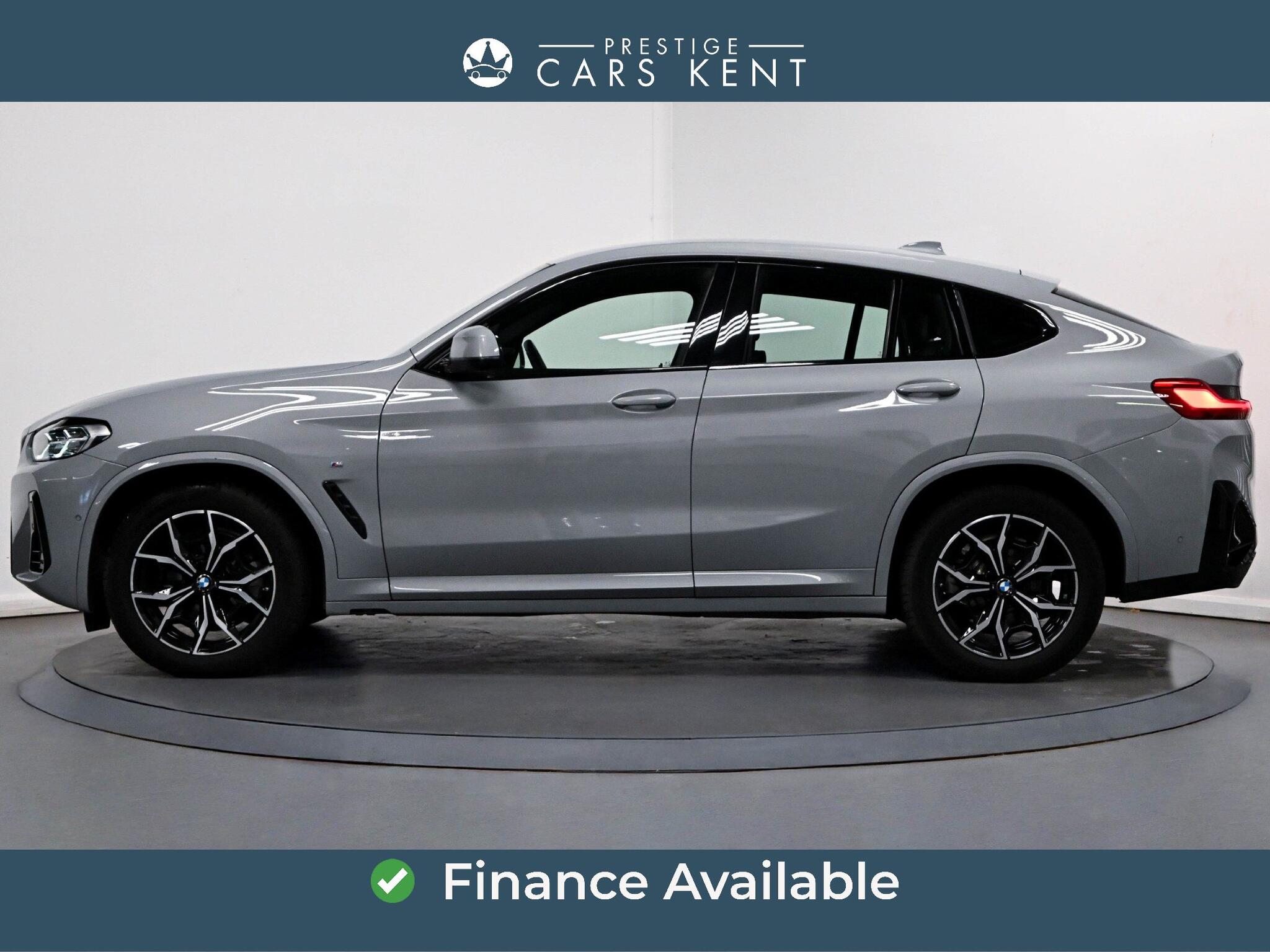 BMW X4 view 4