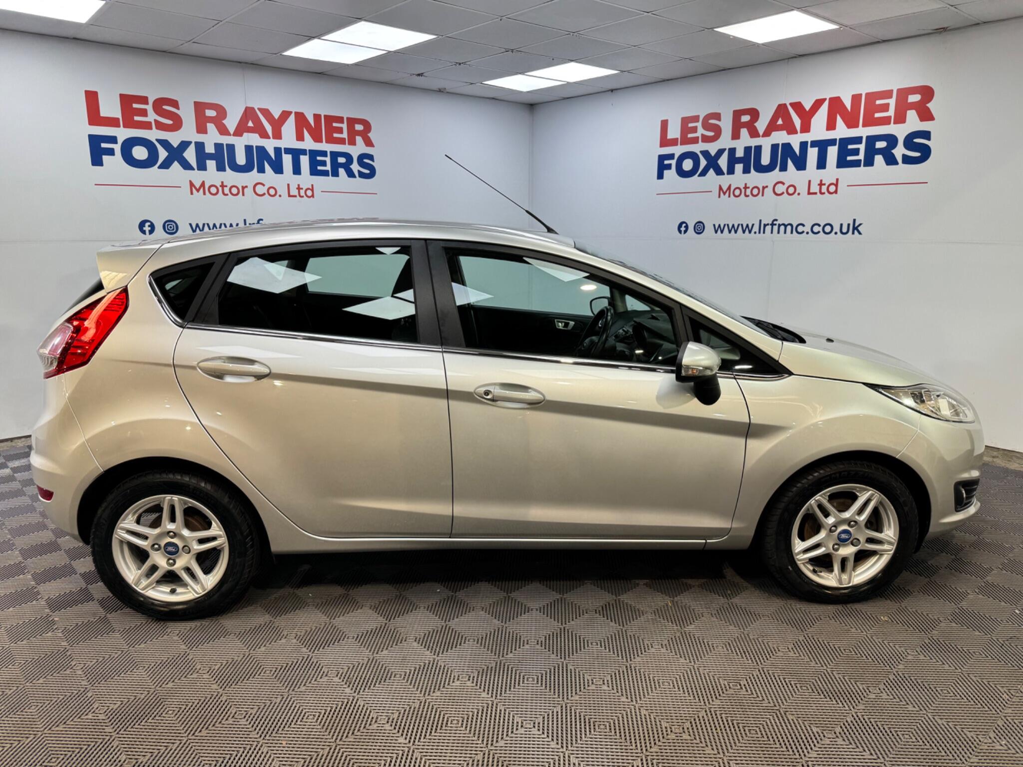 Ford Fiesta view 5
