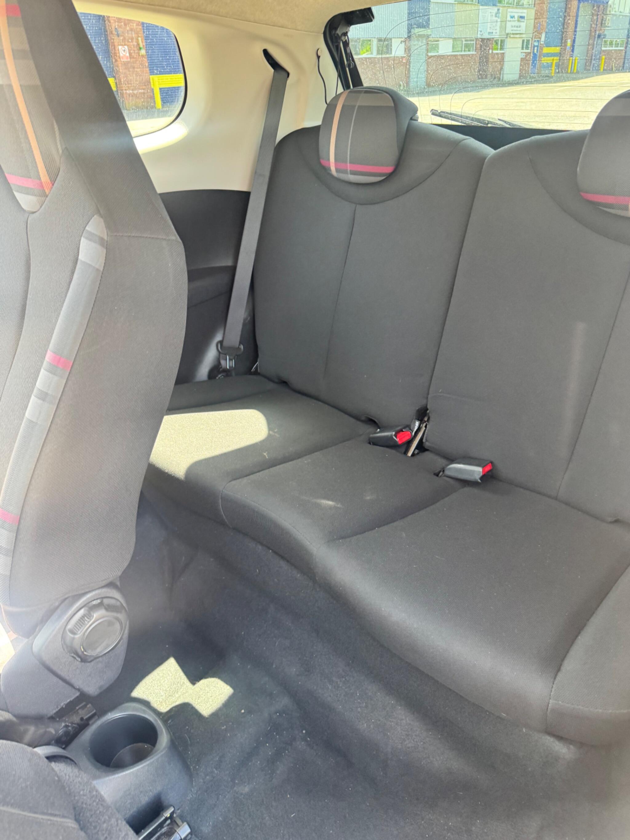 Peugeot 108 view 30