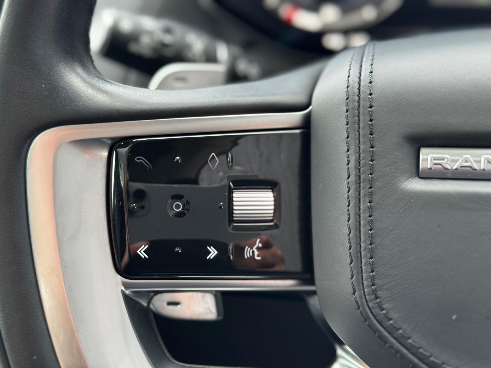 Land Rover Range Rover view 44