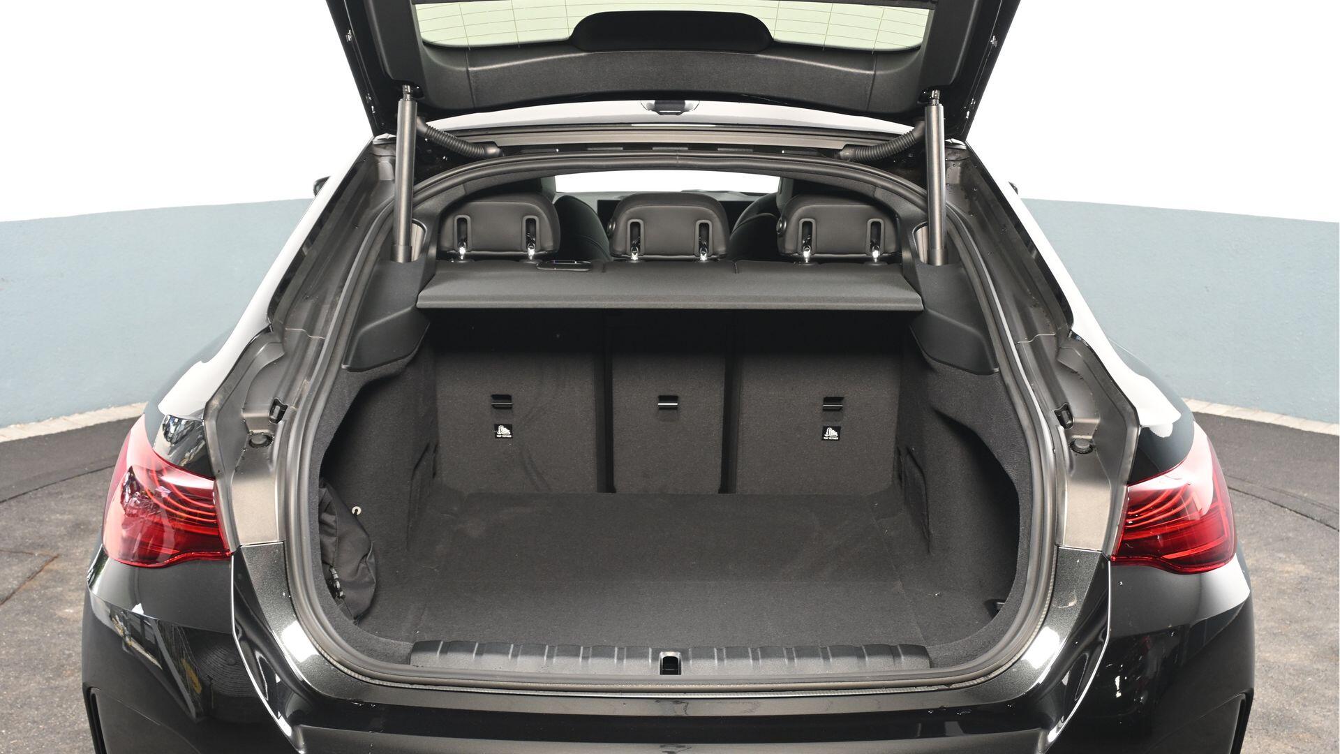BMW i4 view 13