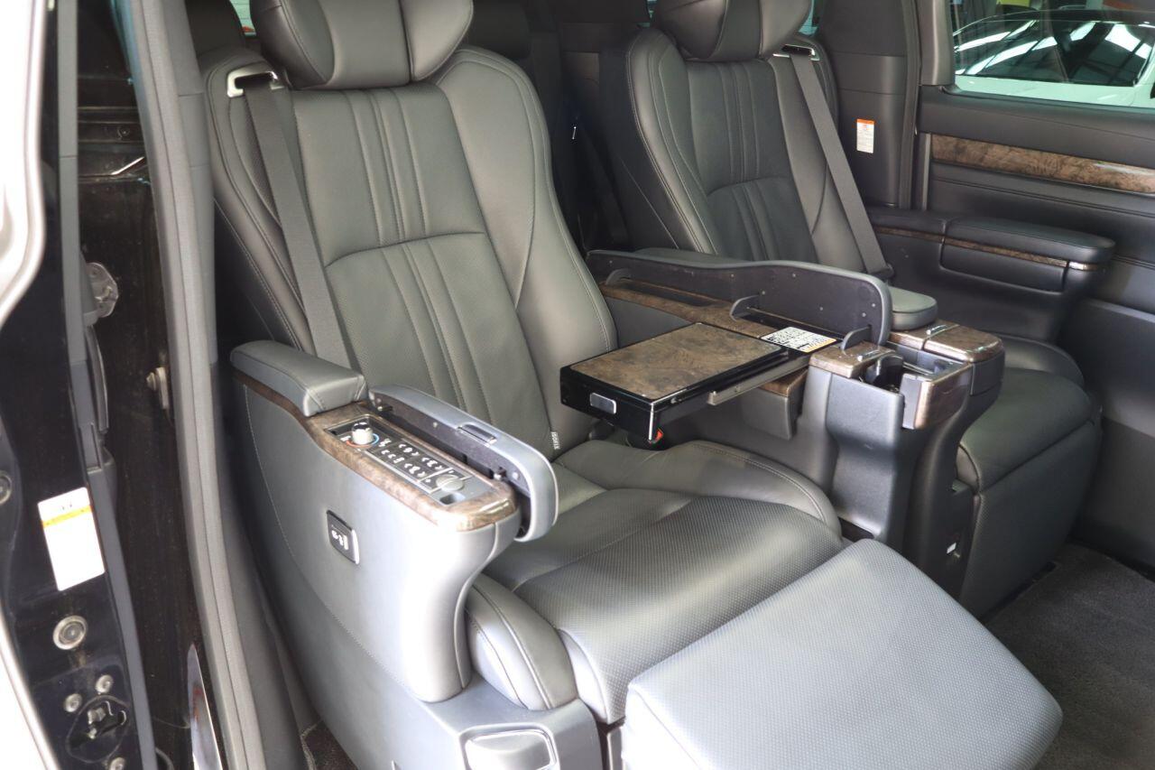 Toyota Alphard view 32
