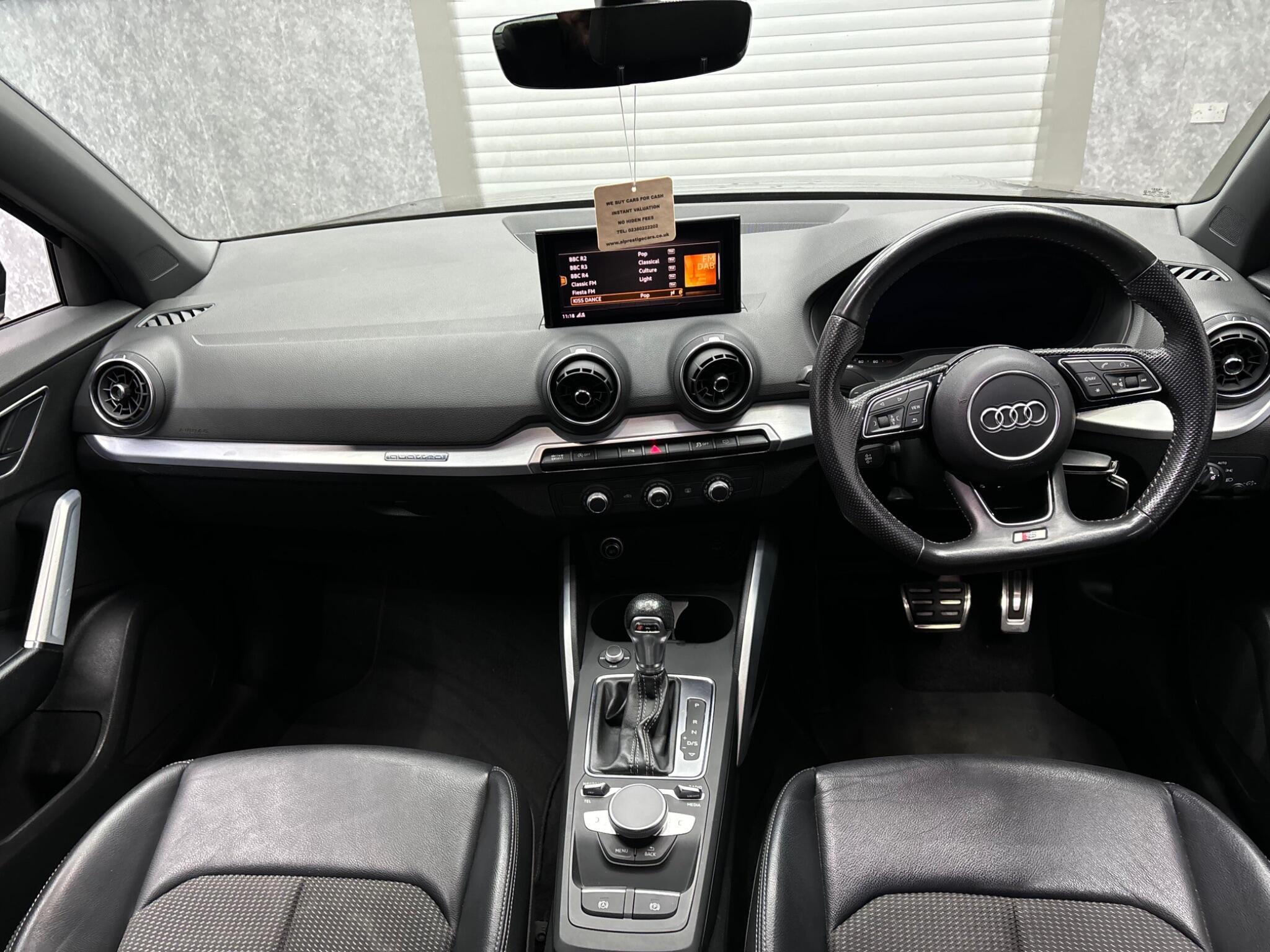 Audi Q2 view 8