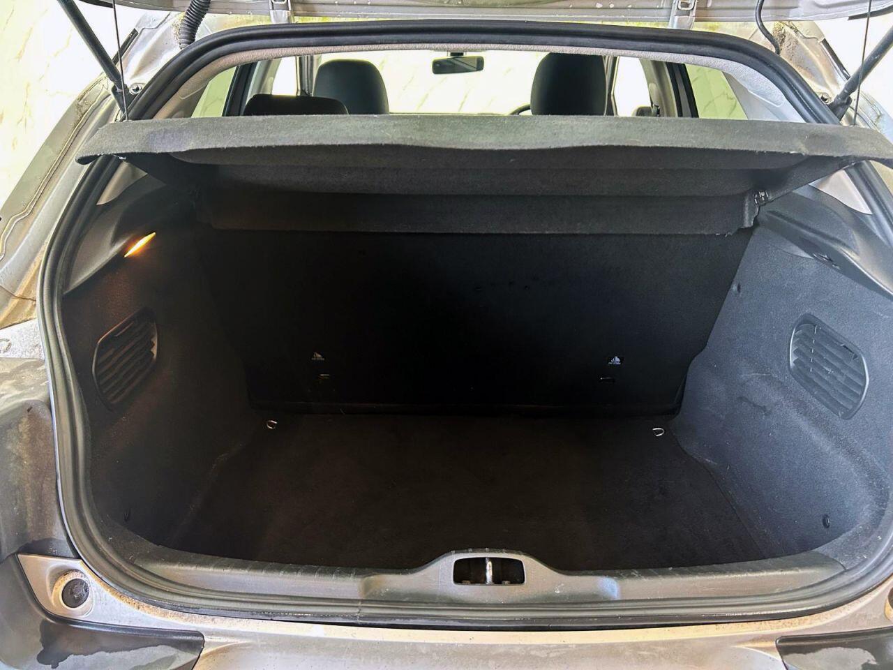 Citroen C4 Cactus view 19