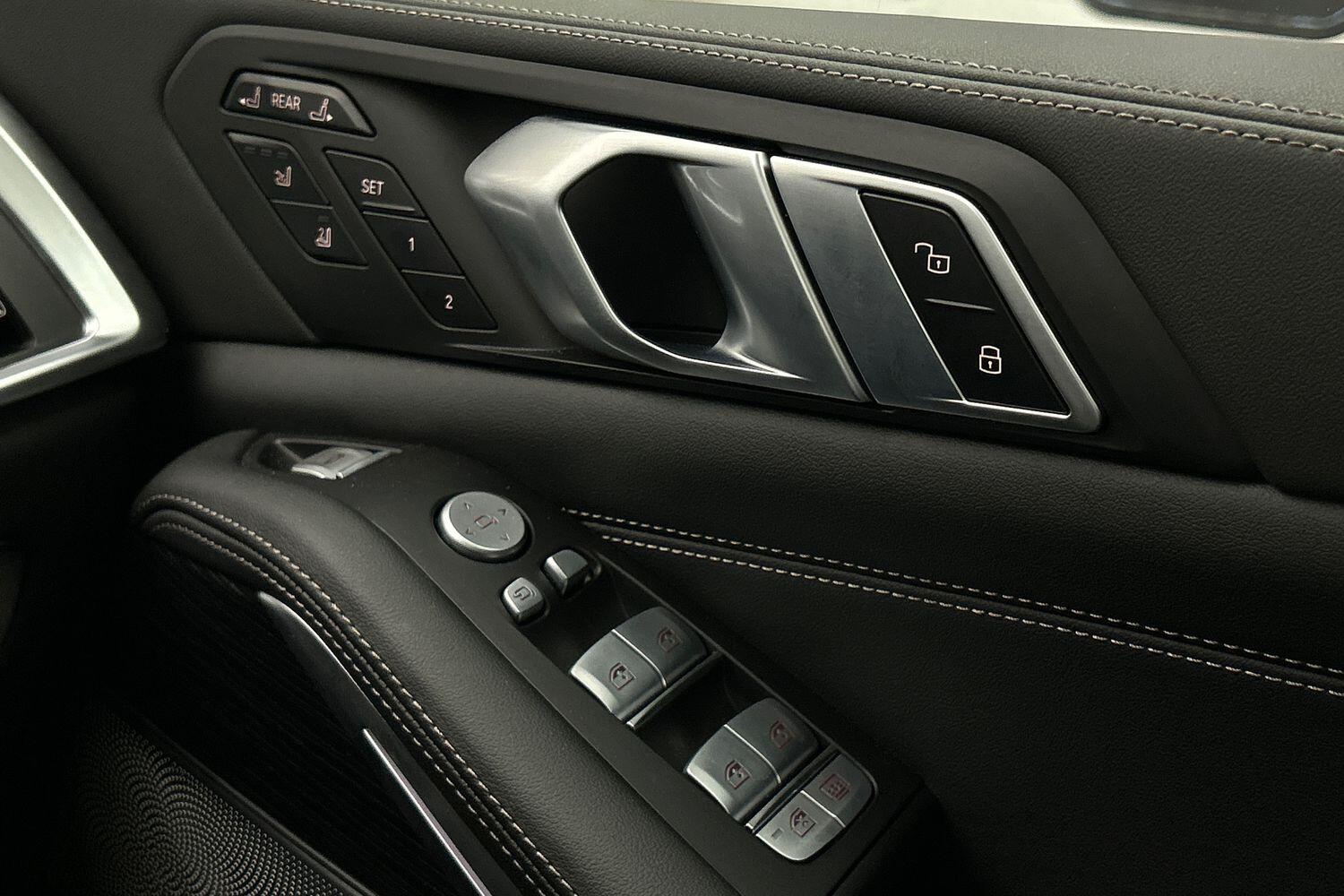 BMW X7 view 27