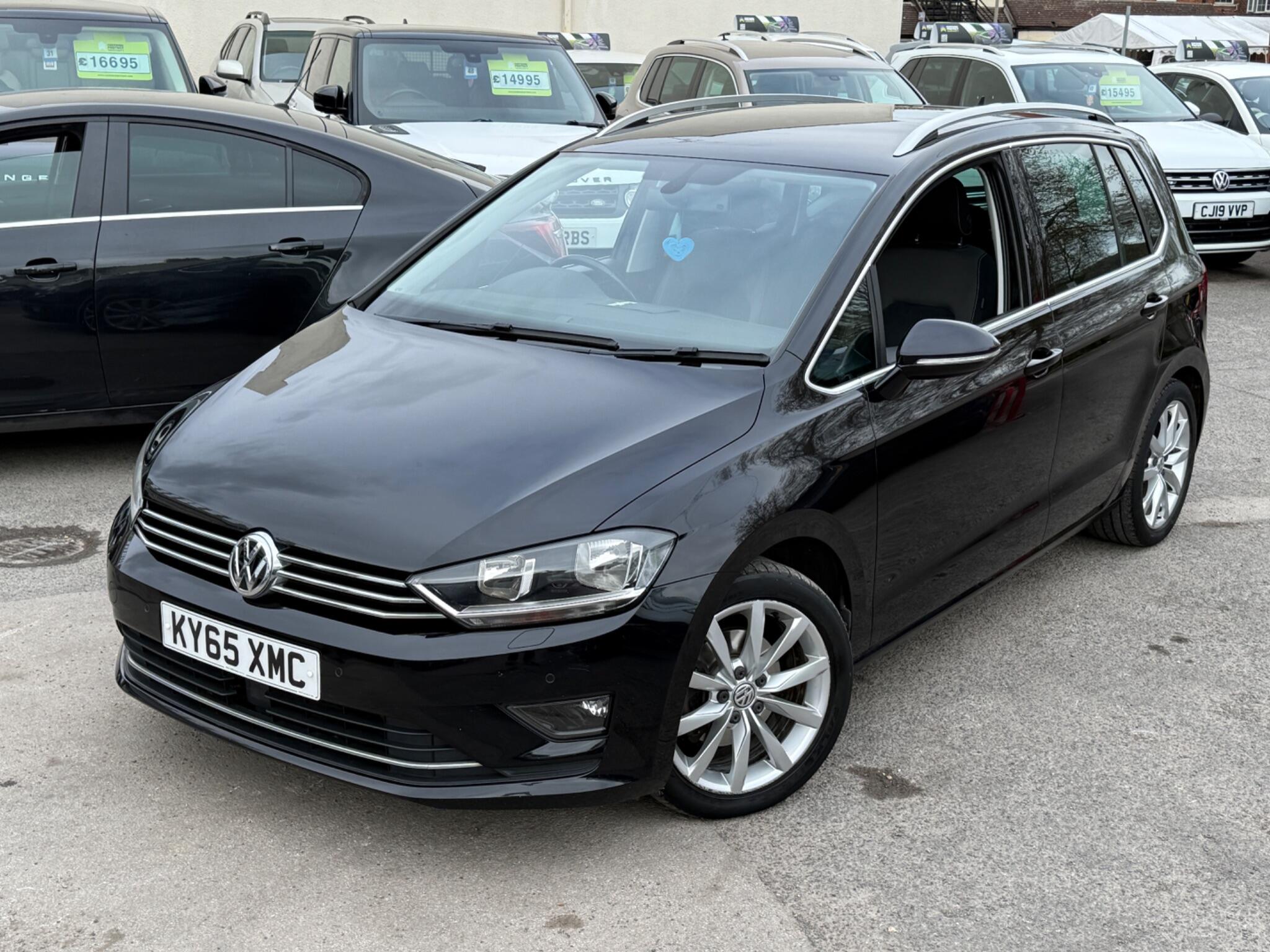 Volkswagen Golf SV - Image 10
