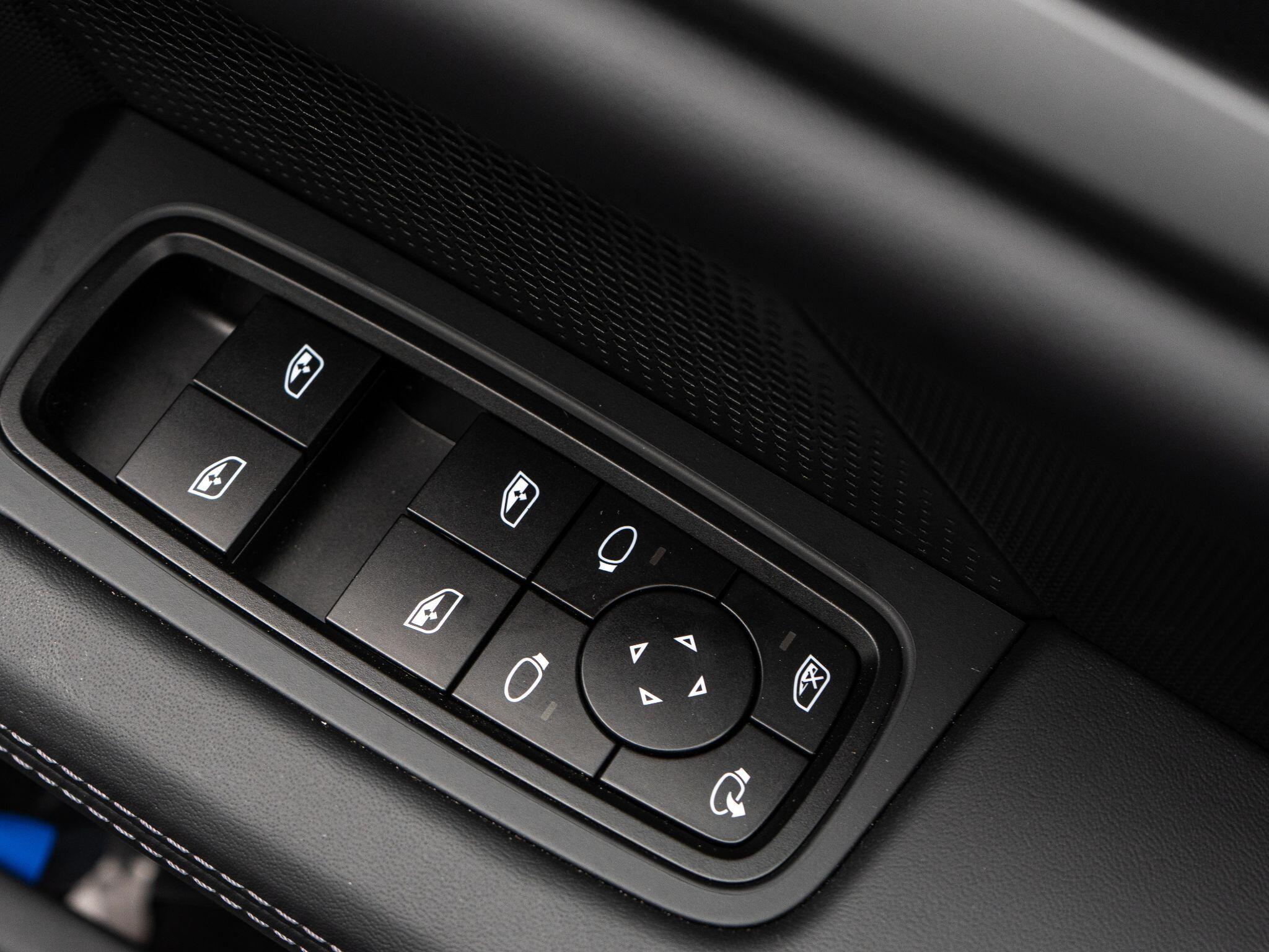Porsche Taycan view 30
