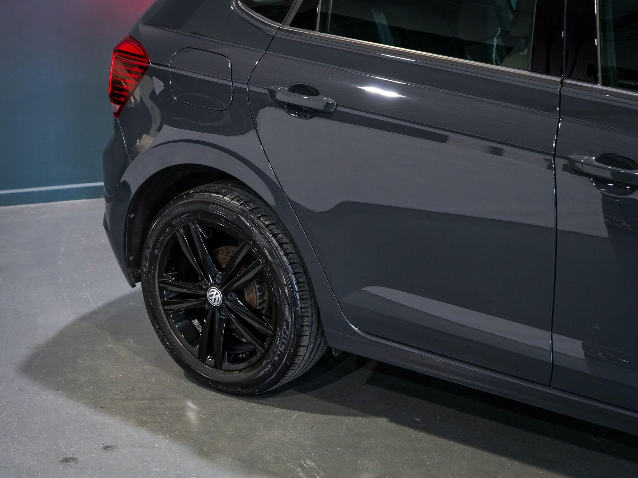 Volkswagen Polo view 21