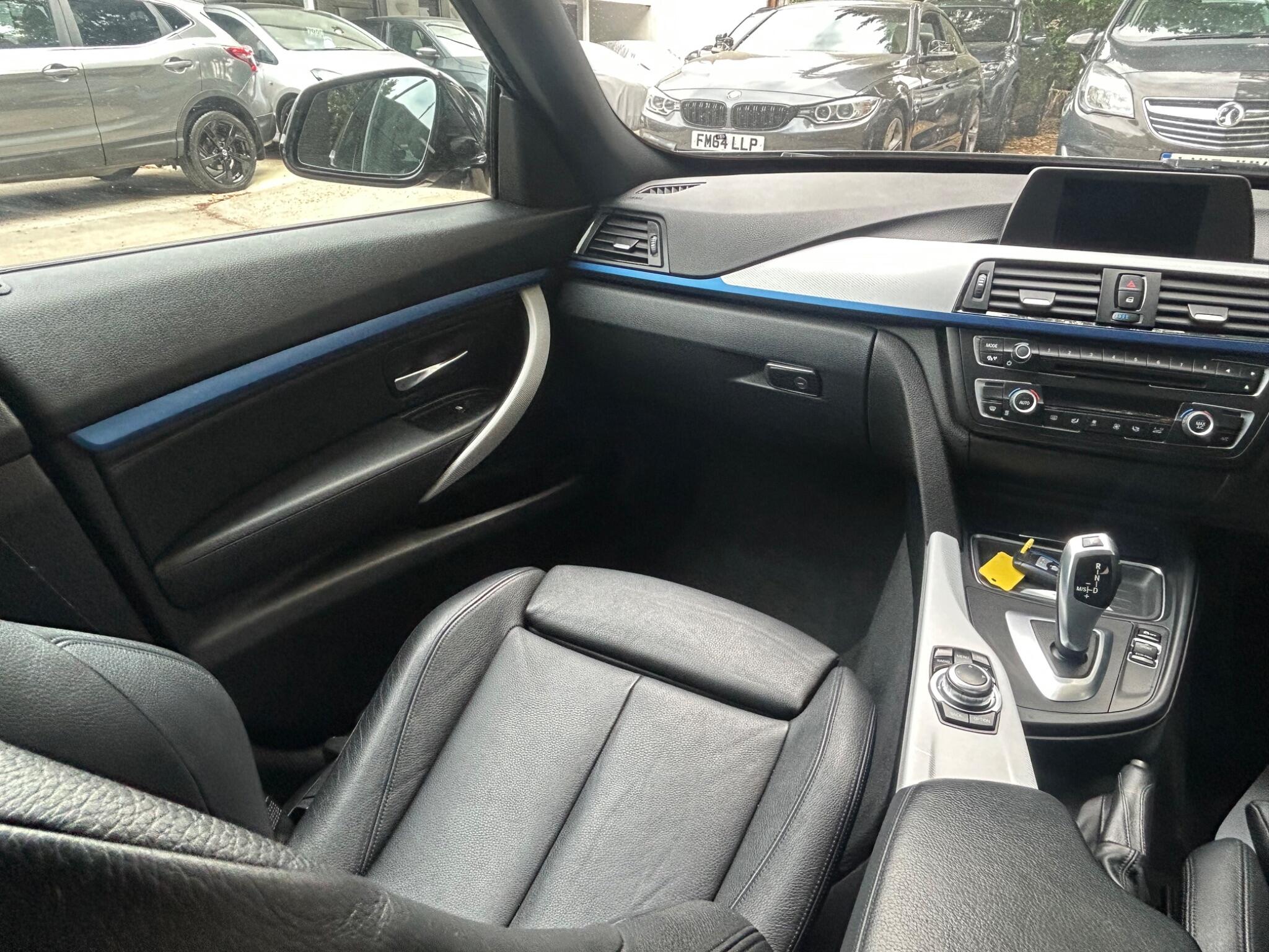 BMW 3 Series view 27