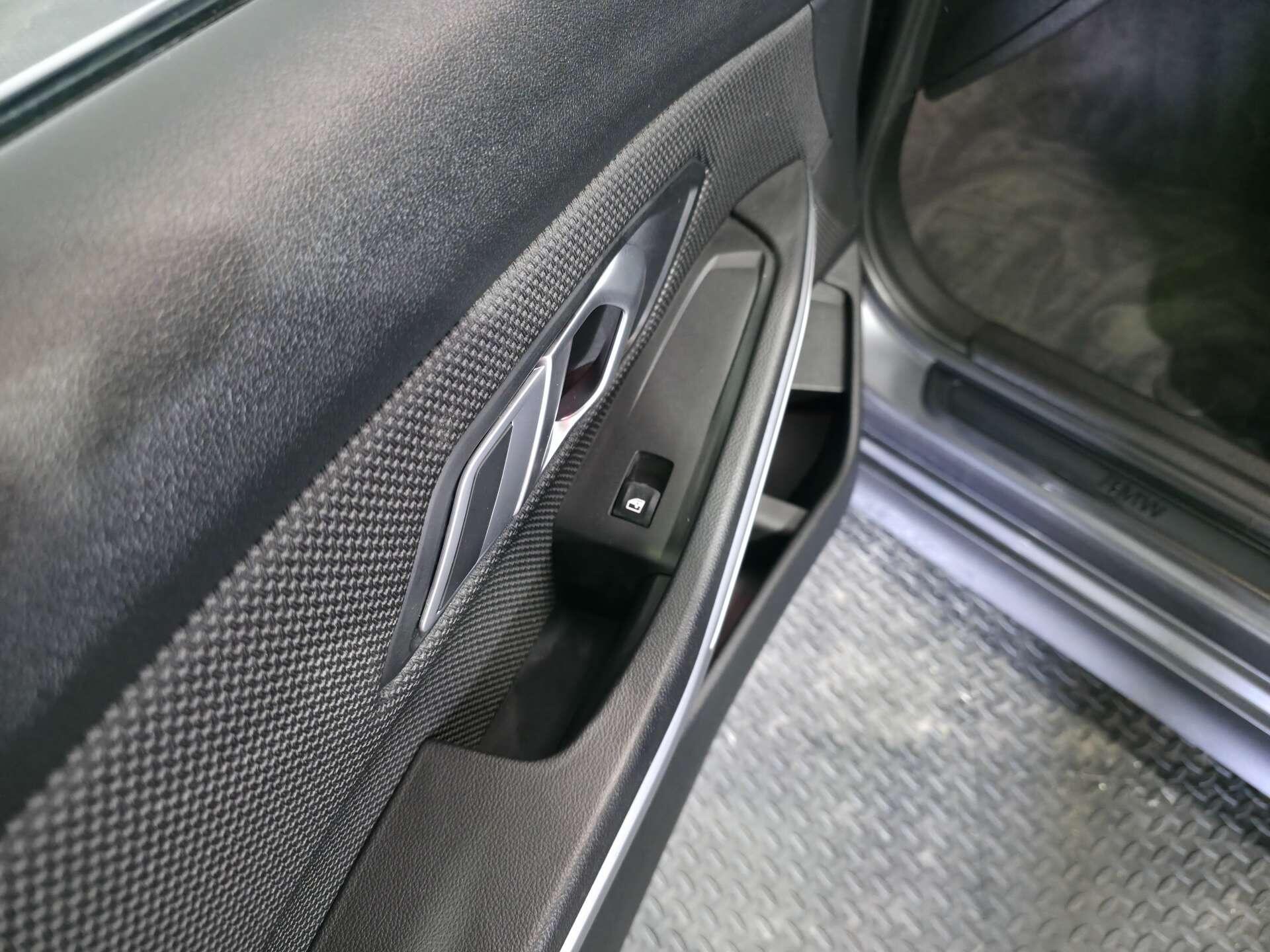 BMW 3 Series view 74