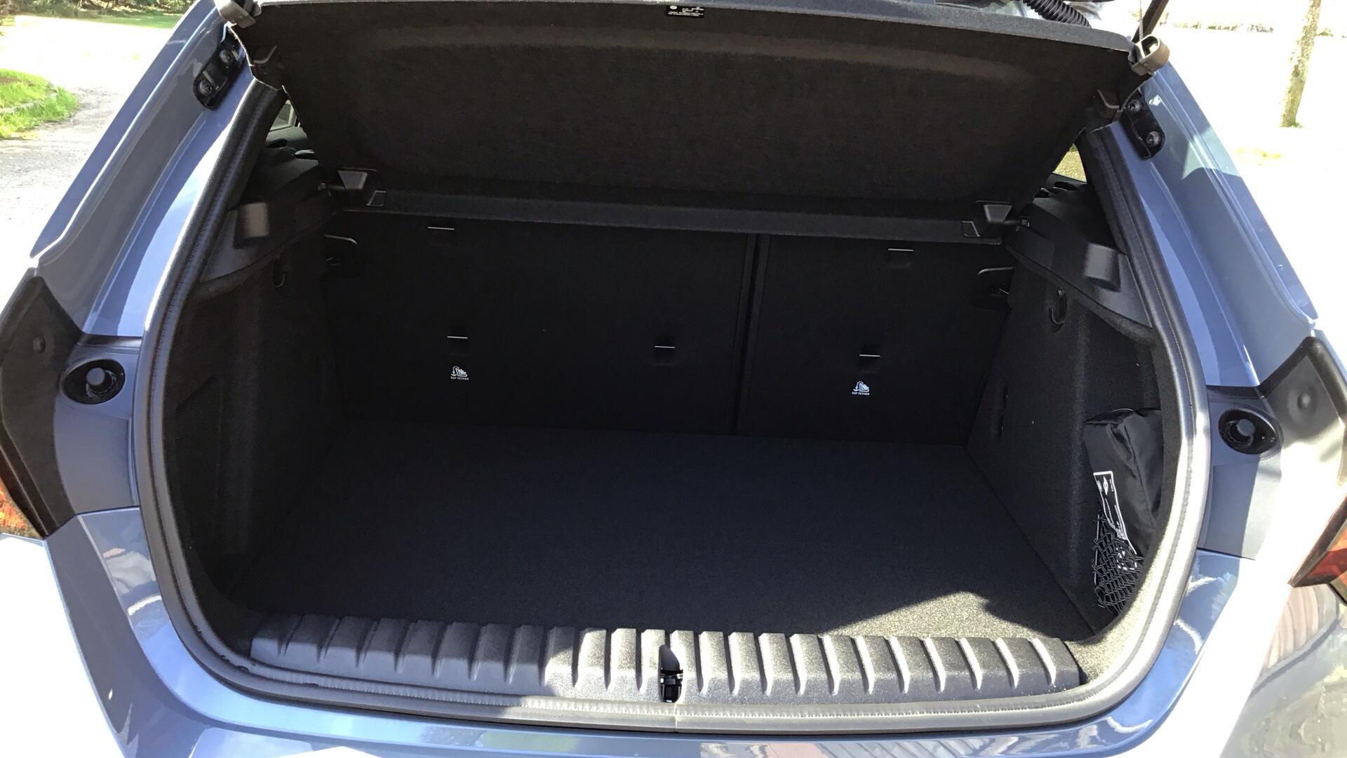 BMW 1 Series view 13